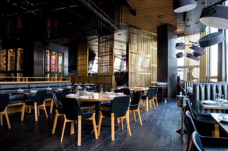 Restaurant dining room